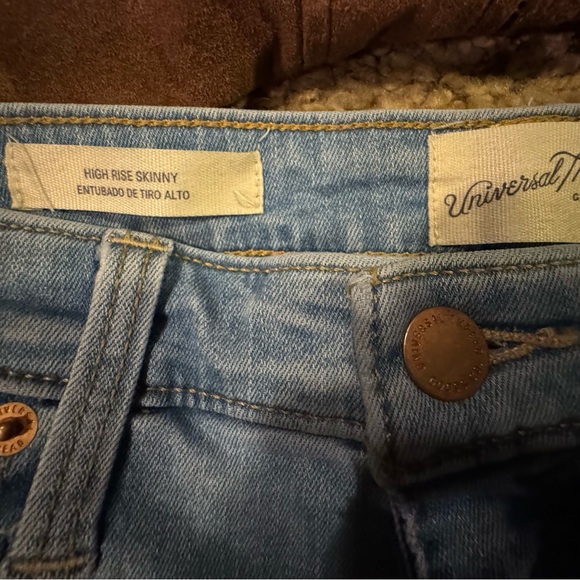Universal Thread sz 12 High Rise Skinny faded Jeans - Picture 2 of 6